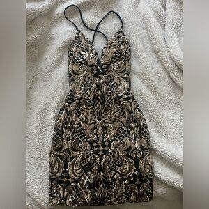 Windsor NWT!!! Black and Gold Sequin Dress